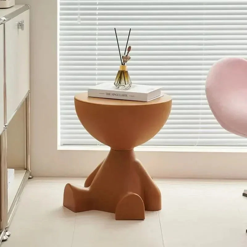 Table d’Appoint Design Original en Forme de Personnage, Moderne & Polyvalente - AMICUS